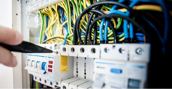 Entreprise d'électricité de construction à Blainville, spécialisée en projets résidentiels lourds, résidentiels standards et commerciaux. Grufil inc, votre expert électrique.